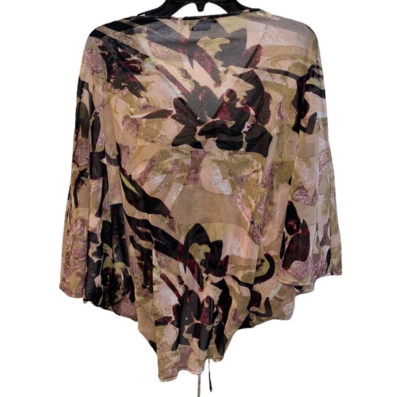 NWOT BCBGMAXAZRIA Sheer Black and Cream Print Oversized Flowy Top Size Small - Picture 11 of 12